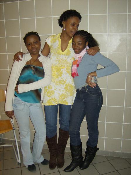 Estelle,Emilie et Barbie
